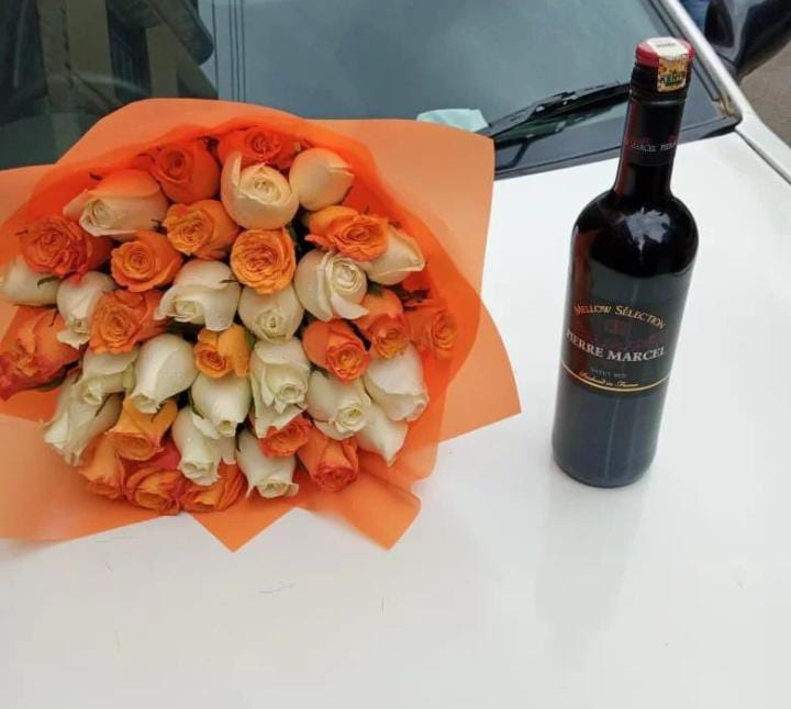 WINE & ROSES