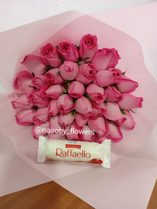 RAFFAELO CHOCOLATE & PINK ROSES