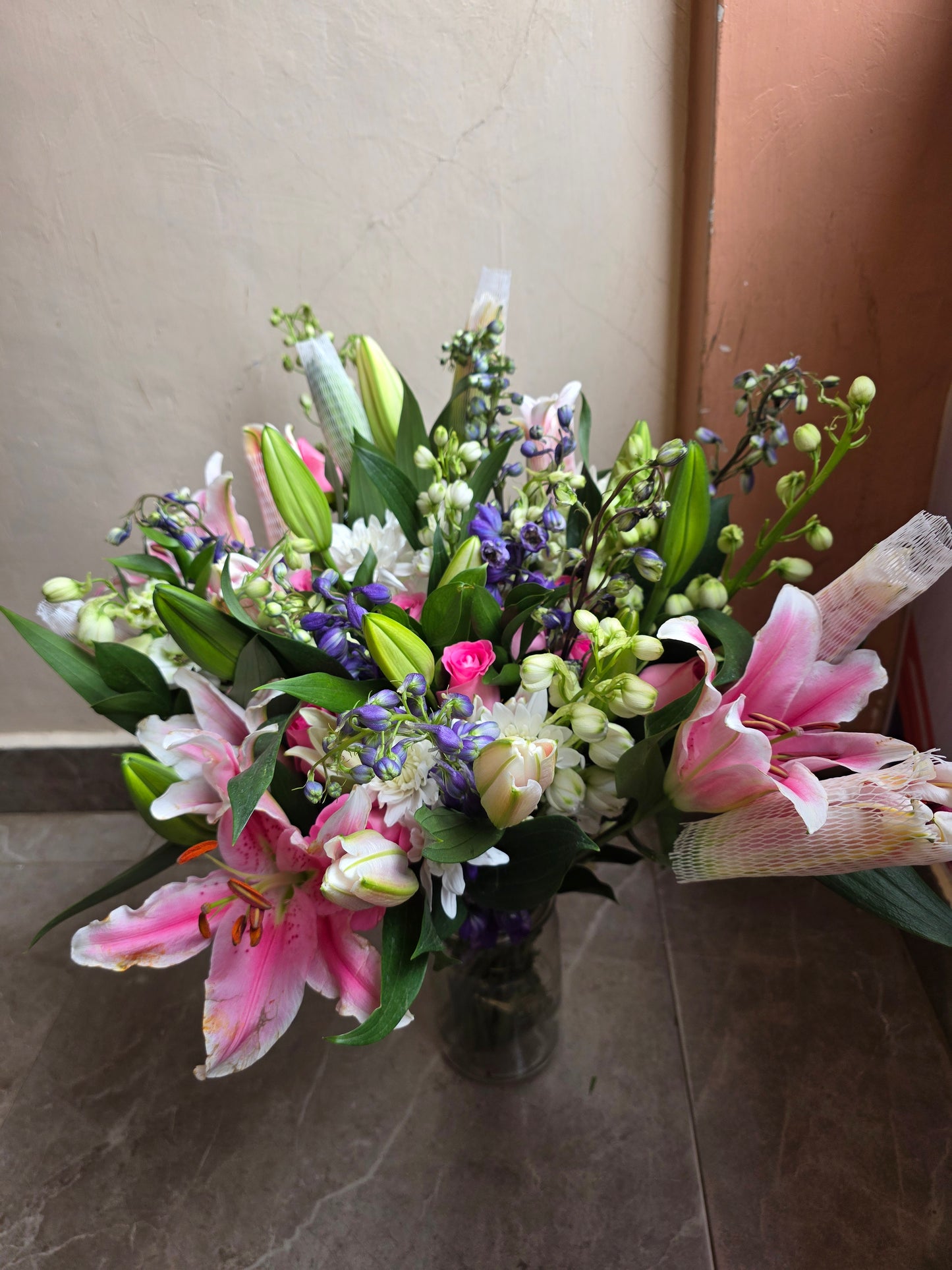TROPICAL VASE